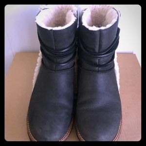 UGG Australia. Black Luisa leather sheepskin boots